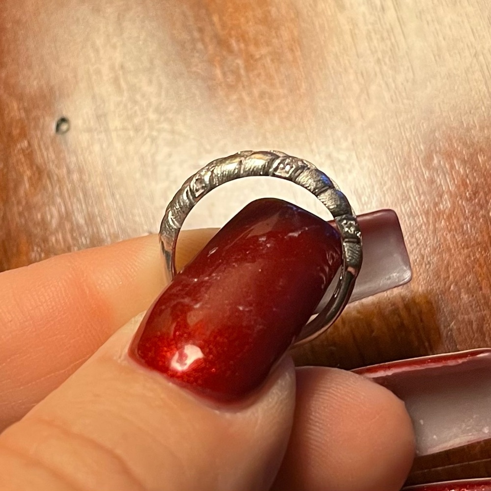 Silver ring - Picture 2 of 3
